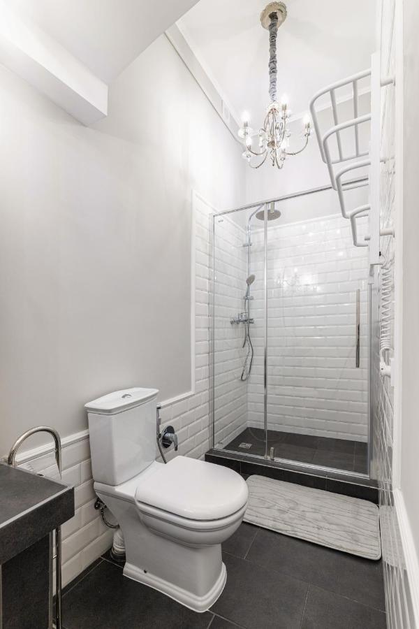 3 Room Apartments , Rohatyntsyv Street إلفيف المظهر الخارجي الصورة